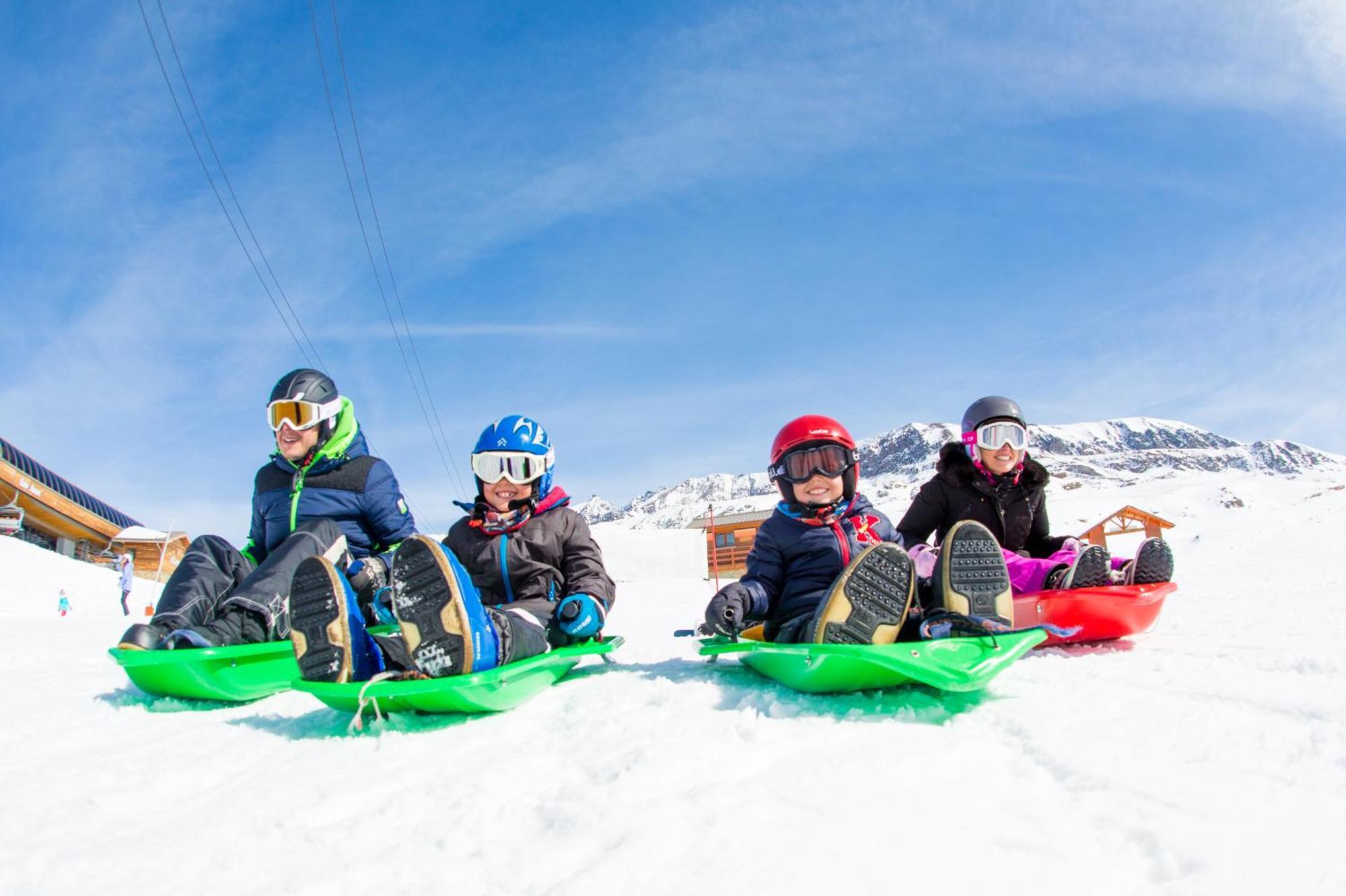 Chalet Alpe D'Huez 1850-Sea And Mountain Pleasure Avec 2 Appartements- 1 Appartement 3 Chambres 8 Couchages - 3 Salles D'Eau Et 1 Appartement 5 Chambres 12 Couchages 5 Salles D'Eau - Jacuzzi Et Sauna -Pieds Des Pistes Et Centre מראה חיצוני תמונה